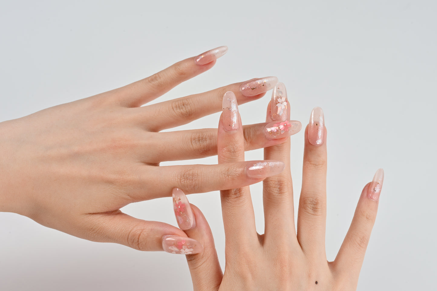 “Sakura Monogatari” style nails