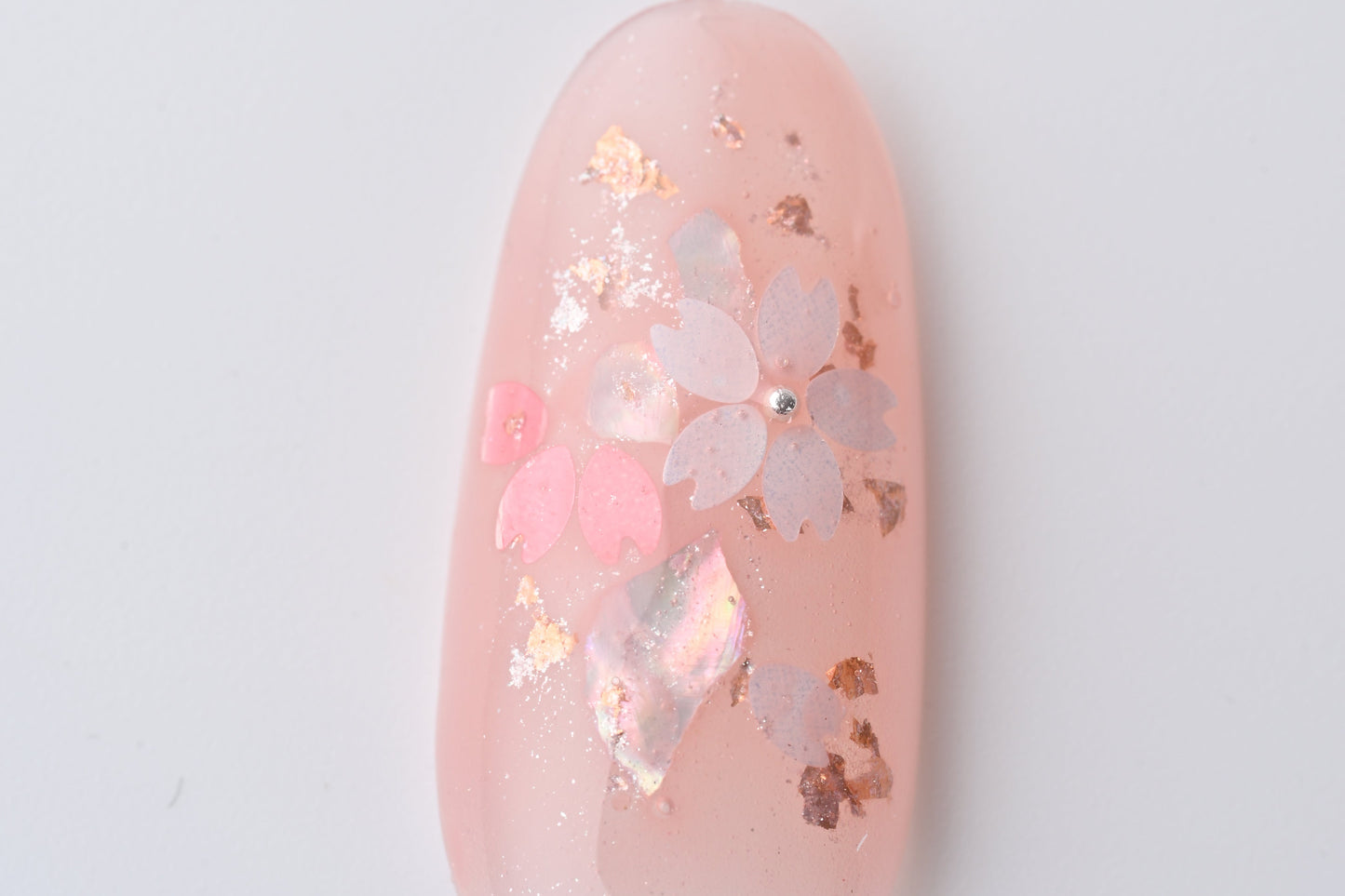 “Sakura Monogatari” style nails