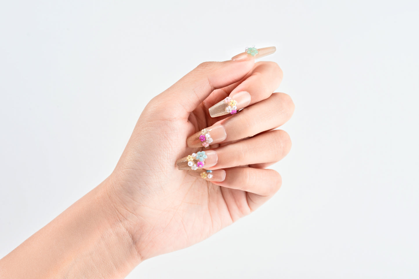 Colorful beach-style nail art